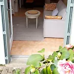 Prázdninový dům Maisonnette L'olivier Bleu Nantes