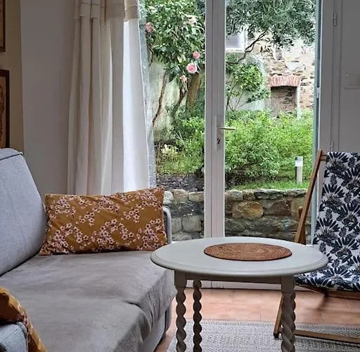 Maisonnette L'olivier Bleu 別荘 ナント