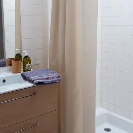 Maisonnette L'olivier Bleu بيت للعطل