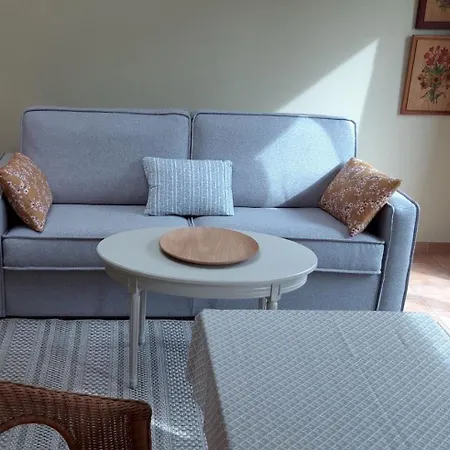 Maisonnette L'olivier Bleu بيت للعطل